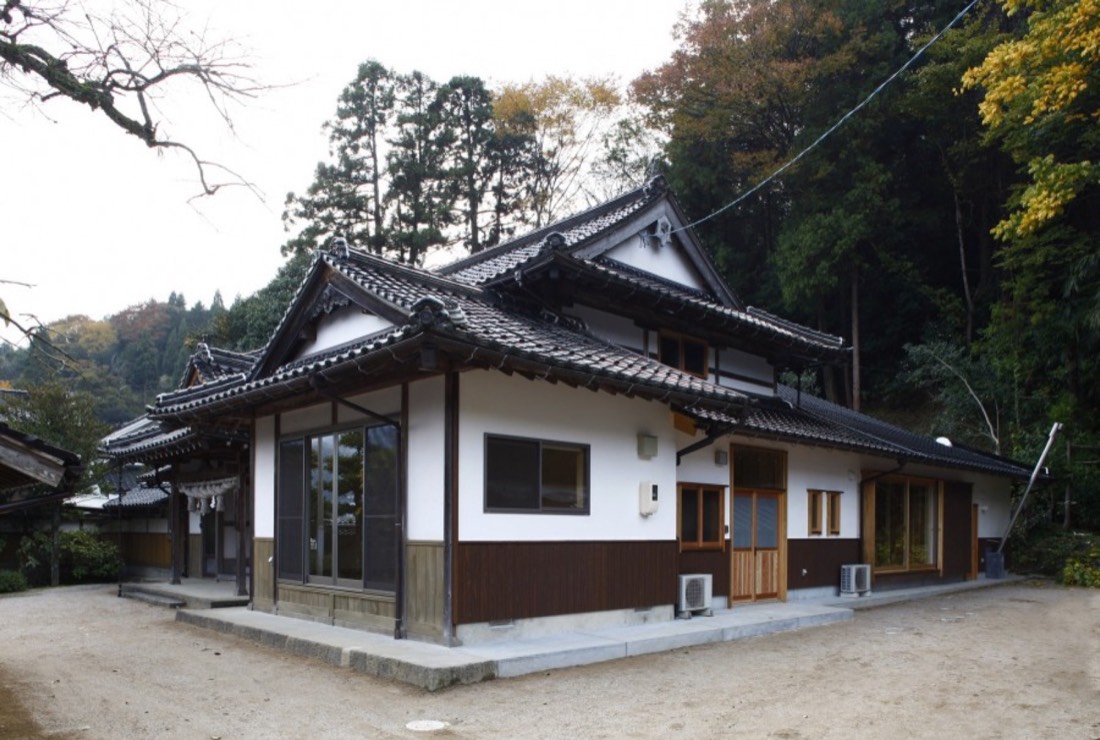 山裾の家 1