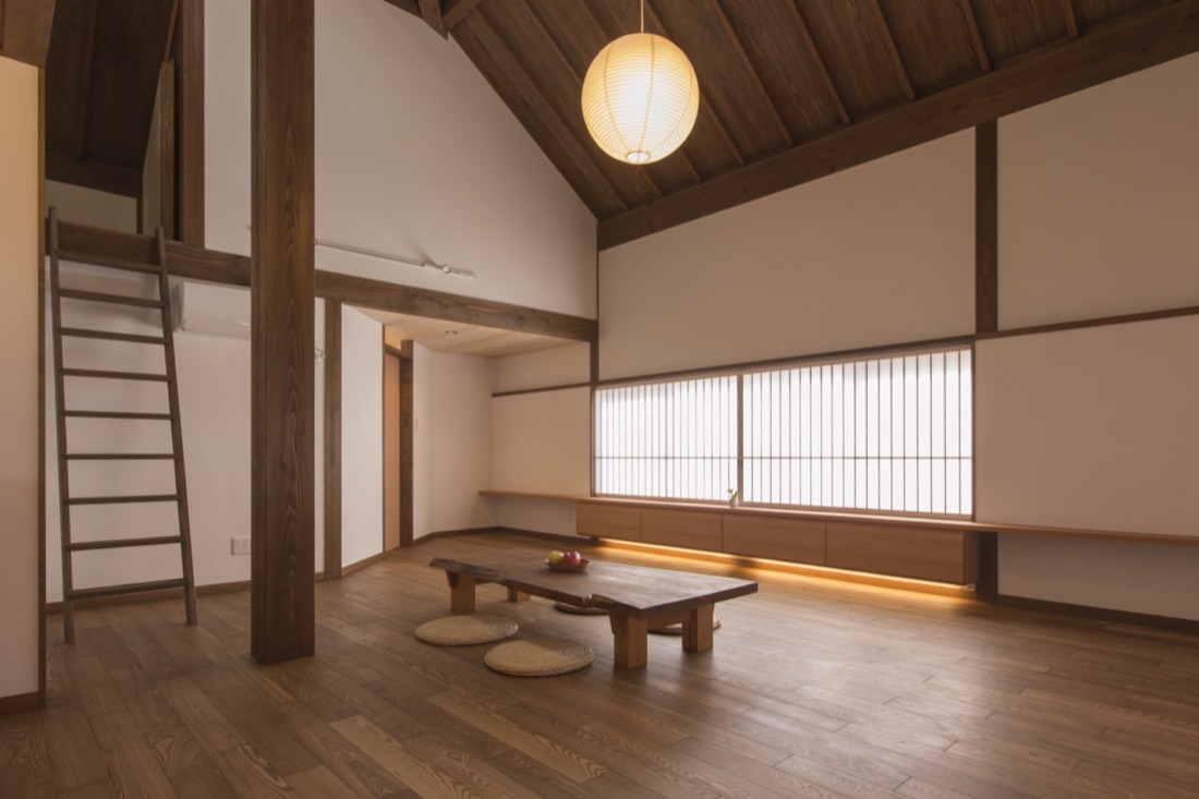 方形屋根の家 2
